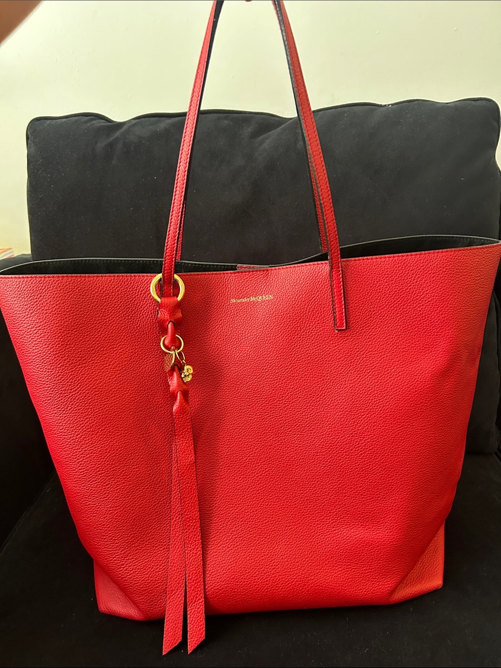 Skull Pebbled Leather Shopper Tote Bag
ALEXANDER MCQUEEN